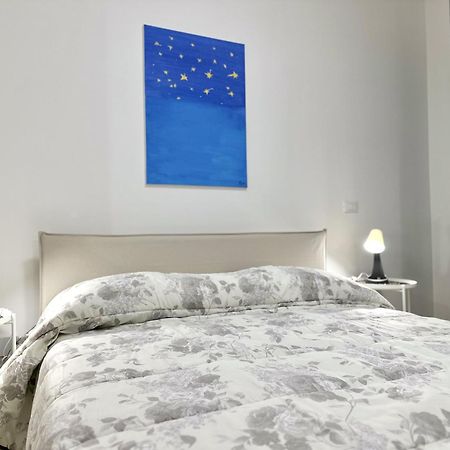 7 Pagi House Apartment Fiumicino Bagian luar foto